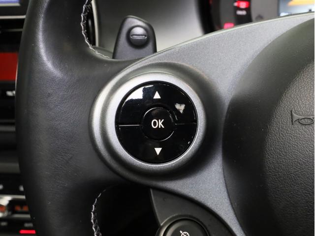 スマートフォーツーカブリオ ＢＲＡＢＵＳ　エクスクルーシブ　リミテッド　禁煙　黒革　パナソニック製ナビ　ＴＶ　バックカメラ　ドラレコ　ＬＥＤヘッドライト　レザーダッシュボード　専用エンジン・マフラー・ＡＴ・サスペンション　ブラバス製アルミホイール　電動ソフトトップ（41枚目）