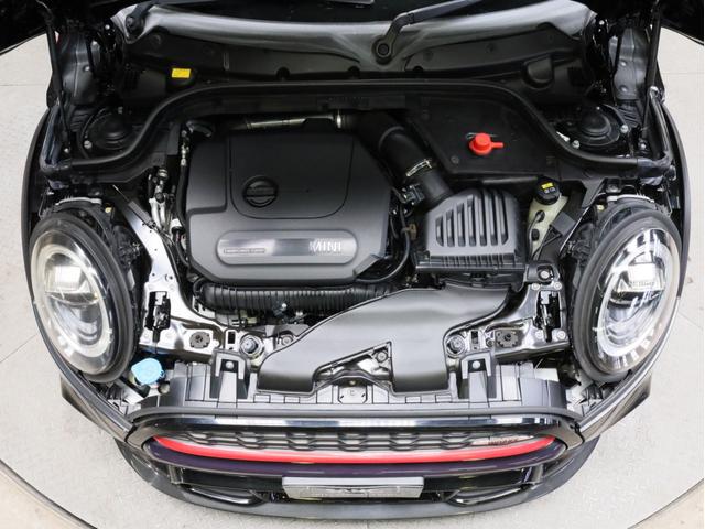 ＭＩＮＩ ジョンクーパーワークス　コンバーチブル　禁煙１オーナー　ＪＣＷ１８ＡＷ　３Ｄデザイン製前後カーボンスポイラー　ユニオンジャックソフトトップ　アダプティブＬＥＤヘッドライト　イルミネーテッドダッシュ　ＨＤＤナビ　バックカメラ　パークアシスト（19枚目）