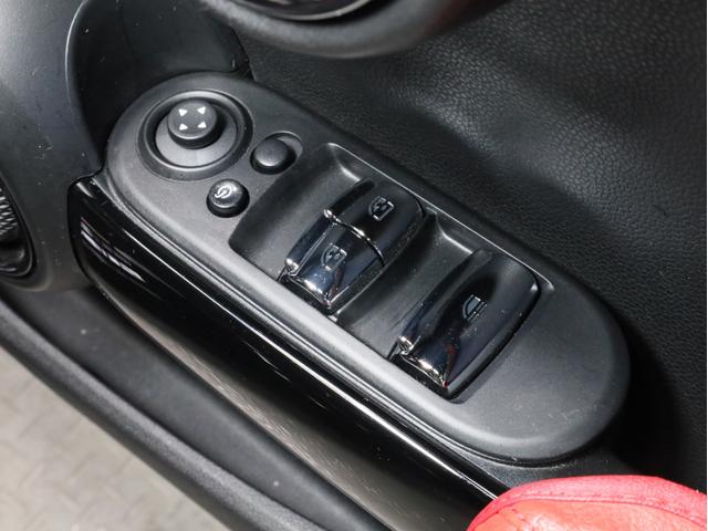 ＭＩＮＩ ジョンクーパーワークス　コンバーチブル　禁煙１オーナー　ＪＣＷ１８ＡＷ　３Ｄデザイン製前後カーボンスポイラー　ユニオンジャックソフトトップ　アダプティブＬＥＤヘッドライト　イルミネーテッドダッシュ　ＨＤＤナビ　バックカメラ　パークアシスト（67枚目）