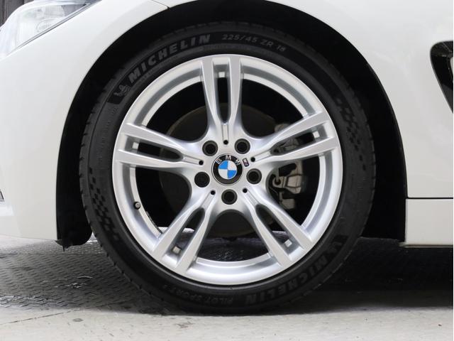 ４シリーズ ４２０ｉクーペ　Ｍスポーツ　禁煙車　サンルーフ　純正ナビ　Ｂカメラ　Ｒコーナーセンサー　純正ドラレコ　アクティブクルーズコントロール　１８インチＡＷ　アンビエントライト　スマートキー（24枚目）