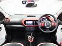 トゥインゴ ルコックスポルティフ　禁煙　１５０台限定車　専用ボディ色　専用内装　専用シート　専用１６インチＡＷ　Ａｐｐｌｅ　ＣａｒＰｌａ対応　サブウーハー　バックカメラ　リアコーナーセンサー　シートヒーター　純正ドライブレコーダー（6枚目）