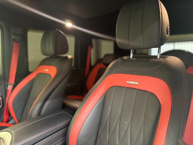 Ｇクラス Ｇ６３　エディション１　１００台限定車　ナイトＰＫＧ　ＡＭＧ２２インチＡＷ　専用デザインシートシートヒーター＆ベンチレーター　サンルーフ　ＡＣルーバーアンビエントライト　デジタルインナーミラー（10枚目）