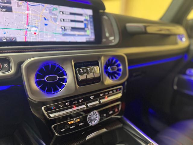 Ｇクラス Ｇ６３　エディション１　１００台限定車　ナイトＰＫＧ　ＡＭＧ２２インチＡＷ　専用デザインシートシートヒーター＆ベンチレーター　サンルーフ　ＡＣルーバーアンビエントライト　デジタルインナーミラー（17枚目）