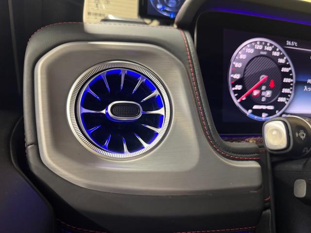 Ｇクラス Ｇ６３　エディション１　１００台限定車　ナイトＰＫＧ　ＡＭＧ２２インチＡＷ　専用デザインシートシートヒーター＆ベンチレーター　サンルーフ　ＡＣルーバーアンビエントライト　デジタルインナーミラー（30枚目）