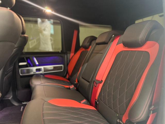 Ｇクラス Ｇ６３　エディション１　１００台限定車　ナイトＰＫＧ　ＡＭＧ２２インチＡＷ　専用デザインシートシートヒーター＆ベンチレーター　サンルーフ　ＡＣルーバーアンビエントライト　デジタルインナーミラー（34枚目）