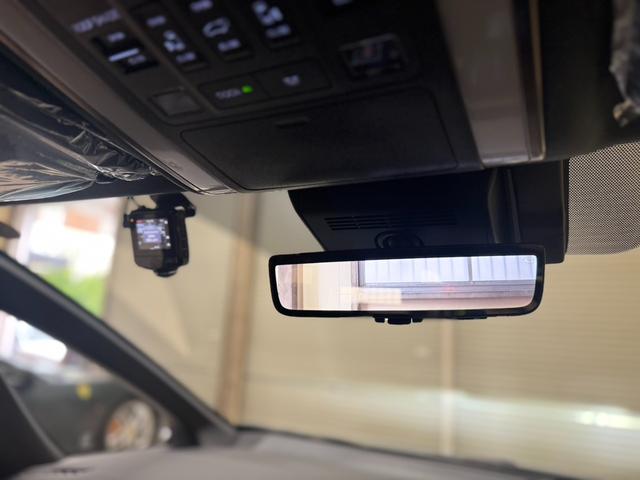 アルファード Ｚ　左右独立ムーンルーフ　後席モニター　デジタルインナーミラー　パノラミックビューモニター　トヨタチームメイト　ユニバーサルステップ（18枚目）