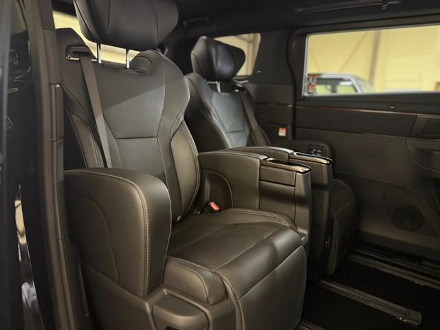 アルファード Ｚ　左右独立ムーンルーフ　後席モニター　デジタルインナーミラー　パノラミックビューモニター　トヨタチームメイト　ユニバーサルステップ（29枚目）