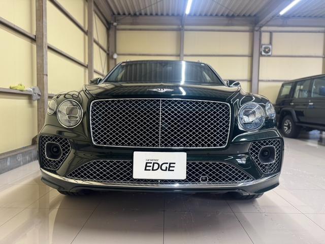 ベンテイガ Ｖ８　左ハンドル　マリナードライビングスペック　２２インチＡＷ　パノラマルーフ（2枚目）