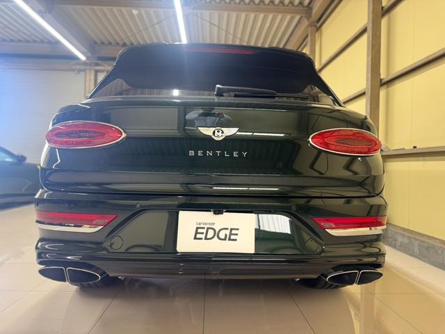 ベンテイガ Ｖ８　左ハンドル　マリナードライビングスペック　２２インチＡＷ　パノラマルーフ（6枚目）