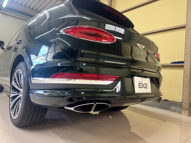 ベンテイガ Ｖ８　左ハンドル　マリナードライビングスペック　２２インチＡＷ　パノラマルーフ（7枚目）