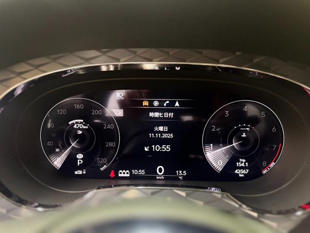 ベンテイガ Ｖ８　左ハンドル　マリナードライビングスペック　２２インチＡＷ　パノラマルーフ（19枚目）