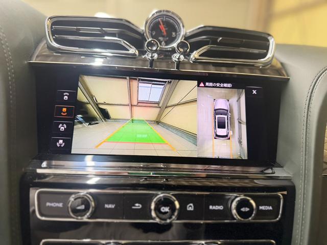 ベンテイガ Ｖ８　左ハンドル　マリナードライビングスペック　２２インチＡＷ　パノラマルーフ（33枚目）