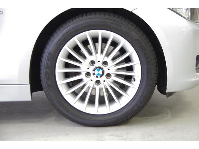 3シリーズ 320iラグジュアリー 黒革・1オーナー・保証書・取説・記録簿・スペアキー完備。ボディコーティング施工済(30枚目)