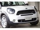 MINI クーパーSD クロスオーバー 後期最終モデル・ライトホワイト×ブラックルーフ・保証書・取説・記録簿・スペアキー完備・ボディコーティング施工済み 中古車画像_4