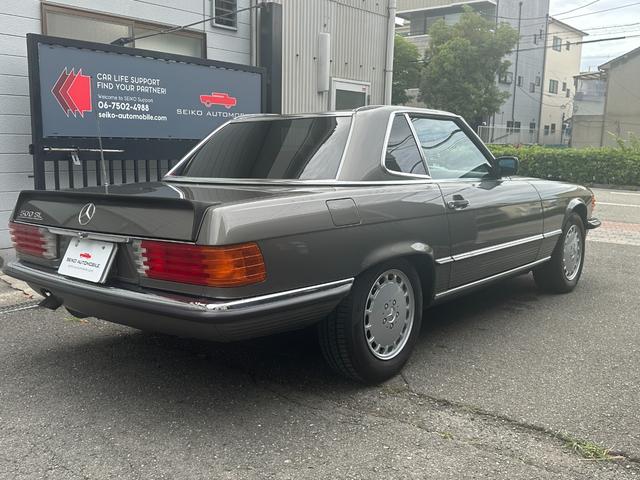 ５００ＳＬ　レザーシート　シートヒーター　１５インチアルミホイール　ＥＴＣ　ＵＳＢ入力端子(4枚目)