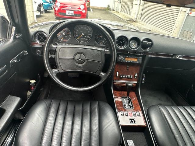 ５００ＳＬ　レザーシート　シートヒーター　１５インチアルミホイール　ＥＴＣ　ＵＳＢ入力端子(12枚目)