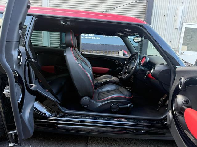 ＭＩＮＩ ジョンクーパーワークス　クラブマン　ジョンクーパーワークス　クラブマン（４名）（15枚目）