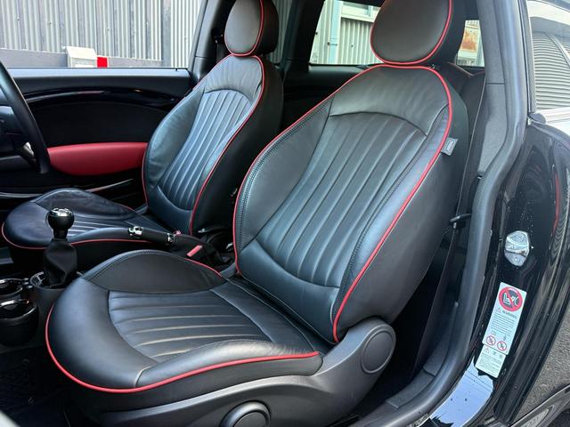 ＭＩＮＩ ジョンクーパーワークス　クラブマン　ジョンクーパーワークス　クラブマン（４名）（25枚目）