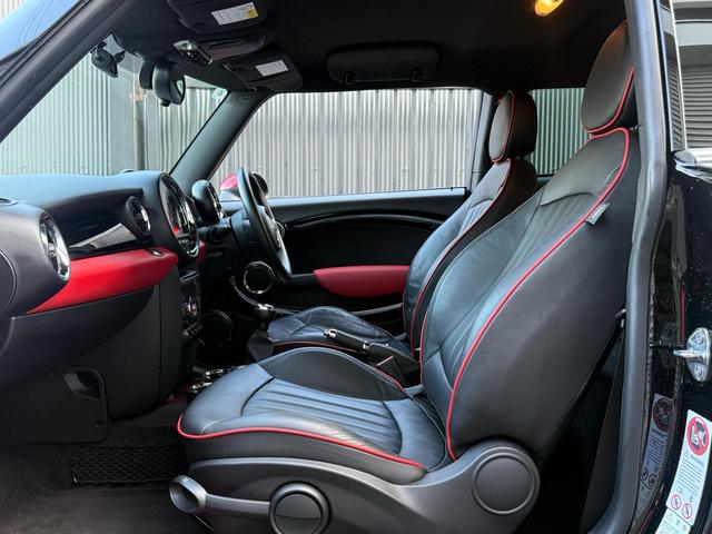 ＭＩＮＩ ジョンクーパーワークス　クラブマン　ジョンクーパーワークス　クラブマン（４名）（27枚目）