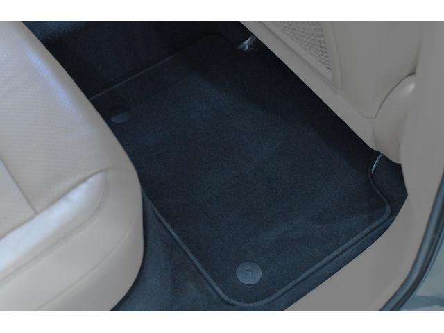 カイエン スポーツクロノパッケージ　スポーツクロノＰＫＧ　禁煙　スポーツテールパイプ　インストルメントダイヤル　社外ＴＶチューナー　スペアキー（30枚目）