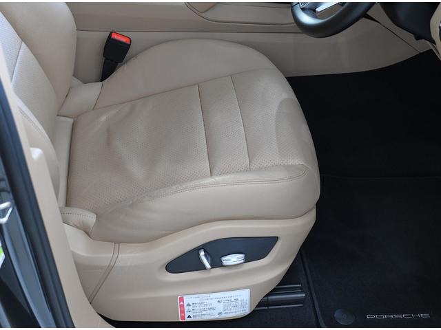 カイエン スポーツクロノパッケージ　スポーツクロノＰＫＧ　禁煙　スポーツテールパイプ　インストルメントダイヤル　社外ＴＶチューナー　スペアキー（35枚目）