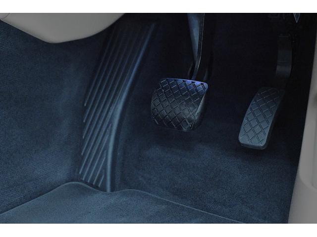 カイエン スポーツクロノパッケージ　スポーツクロノＰＫＧ　禁煙　スポーツテールパイプ　インストルメントダイヤル　社外ＴＶチューナー　スペアキー（37枚目）