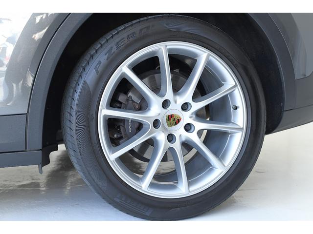 カイエン スポーツクロノパッケージ　スポーツクロノＰＫＧ　禁煙　スポーツテールパイプ　インストルメントダイヤル　社外ＴＶチューナー　スペアキー（56枚目）