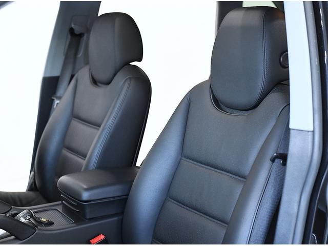 カイエン ベースグレード　右ハンドル　２０２２年製ミシュランタイヤ　禁煙　室内保管　ＥＴＣ　ナビ　リアアルミスキッドプレート（9枚目）