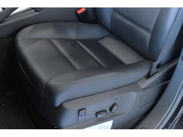 カイエン ベースグレード　右ハンドル　２０２２年製ミシュランタイヤ　禁煙　室内保管　ＥＴＣ　ナビ　リアアルミスキッドプレート（10枚目）