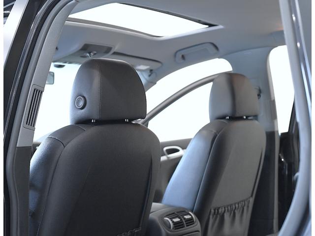 カイエン ベースグレード　右ハンドル　２０２２年製ミシュランタイヤ　禁煙　室内保管　ＥＴＣ　ナビ　リアアルミスキッドプレート（11枚目）