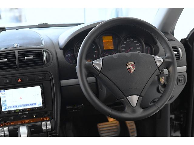 カイエン ベースグレード　右ハンドル　２０２２年製ミシュランタイヤ　禁煙　室内保管　ＥＴＣ　ナビ　リアアルミスキッドプレート（25枚目）