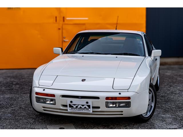 ポルシェ ９４４