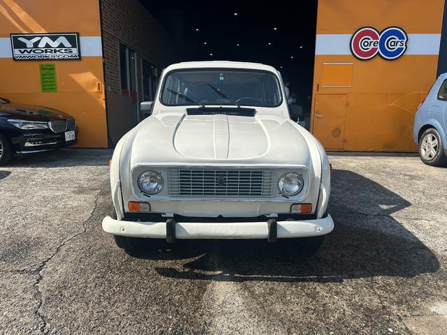 ４ ＧＴＬ　★新品グリル交換済み★新品ヘッドライトレンズ交換済み★ホイール塗装済み★Ａ／Ｃ完備★（2枚目）