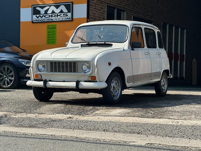 ４ ＧＴＬ　★新品グリル交換済み★新品ヘッドライトレンズ交換済み★ホイール塗装済み★Ａ／Ｃ完備★（3枚目）