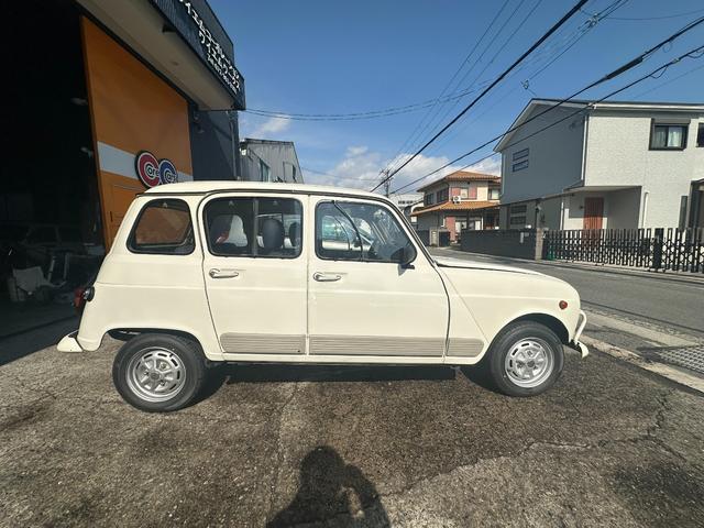 ４ ＧＴＬ　★新品グリル交換済み★新品ヘッドライトレンズ交換済み★ホイール塗装済み★Ａ／Ｃ完備★（6枚目）