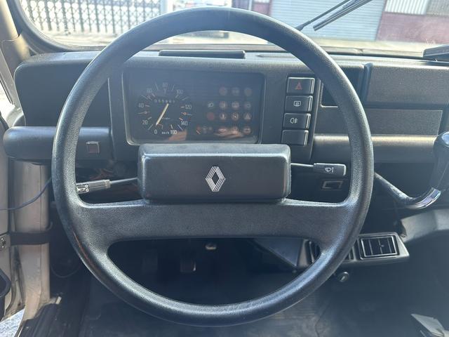 ４ ＧＴＬ　★新品グリル交換済み★新品ヘッドライトレンズ交換済み★ホイール塗装済み★Ａ／Ｃ完備★（9枚目）