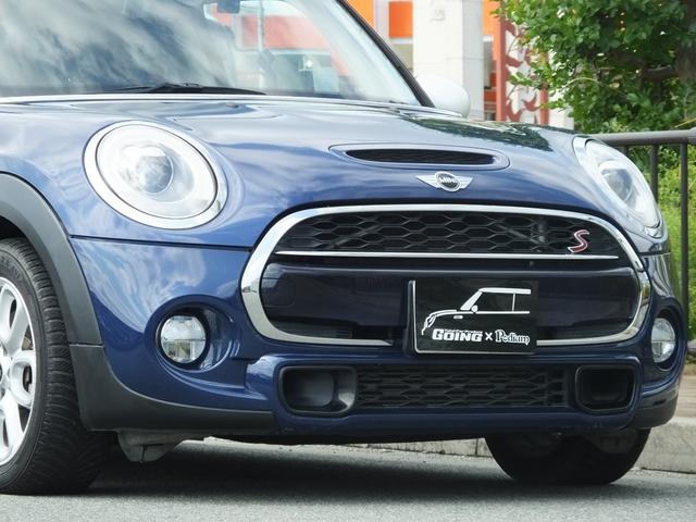 ＭＩＮＩ クーパーＳ　リアワイパーレス・ＧＩＯＭＩＣ製ワイパーホールキャップ・１６インチアルミホイール・可倒式アームレスト・ホワイトサイドミラーカバー・ホワイトルーフ・前後ドラレコ・ロングアンテナ・ＥＴＣ（22枚目）