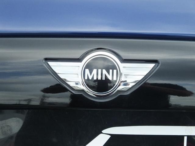 ＭＩＮＩ クーパーＳ　リアワイパーレス・ＧＩＯＭＩＣ製ワイパーホールキャップ・１６インチアルミホイール・可倒式アームレスト・ホワイトサイドミラーカバー・ホワイトルーフ・前後ドラレコ・ロングアンテナ・ＥＴＣ（39枚目）