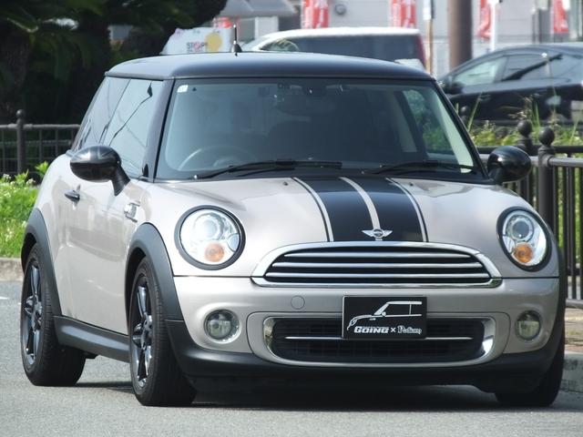 ＭＩＮＩ クーパー　ベーカーストリート　弊社ユーザー様買取・特別限定仕様車・専用ボディーカラー・専用装備品・ＰＯＤＩＵＭ製ダウンサス・ブラックヘッドライト＆テールランプリング・可倒式アームレスト・１６ｉｎＡＷ・ショートアンテナ・ＥＴＣ（13枚目）