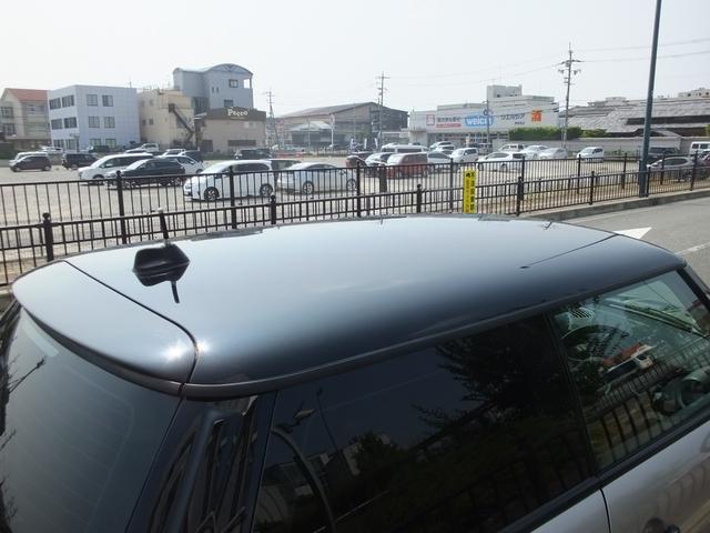 ＭＩＮＩ クーパー　ベーカーストリート　弊社ユーザー様買取・特別限定仕様車・専用ボディーカラー・専用装備品・ＰＯＤＩＵＭ製ダウンサス・ブラックヘッドライト＆テールランプリング・可倒式アームレスト・１６ｉｎＡＷ・ショートアンテナ・ＥＴＣ（22枚目）