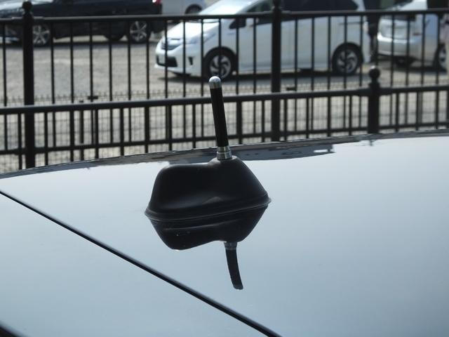 ＭＩＮＩ クーパー　ベーカーストリート　弊社ユーザー様買取・特別限定仕様車・専用ボディーカラー・専用装備品・ＰＯＤＩＵＭ製ダウンサス・ブラックヘッドライト＆テールランプリング・可倒式アームレスト・１６ｉｎＡＷ・ショートアンテナ・ＥＴＣ（24枚目）