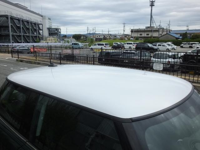 ＭＩＮＩ クーパー　ＫＥＮＷＯＯＤ製前後ドラレコ・ユニオンジャックサイドミラーカバー・ホワイトルーフ・純正１５インチアルミホイール・ロングアンテナ・メッキトランクリッド・ヘッドライトコーティング済み・ＥＴＣ（20枚目）