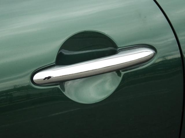 ＭＩＮＩ クーパー　ＫＥＮＷＯＯＤ製前後ドラレコ・ユニオンジャックサイドミラーカバー・ホワイトルーフ・純正１５インチアルミホイール・ロングアンテナ・メッキトランクリッド・ヘッドライトコーティング済み・ＥＴＣ（29枚目）