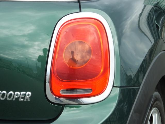 ＭＩＮＩ クーパー　ＫＥＮＷＯＯＤ製前後ドラレコ・ユニオンジャックサイドミラーカバー・ホワイトルーフ・純正１５インチアルミホイール・ロングアンテナ・メッキトランクリッド・ヘッドライトコーティング済み・ＥＴＣ（41枚目）