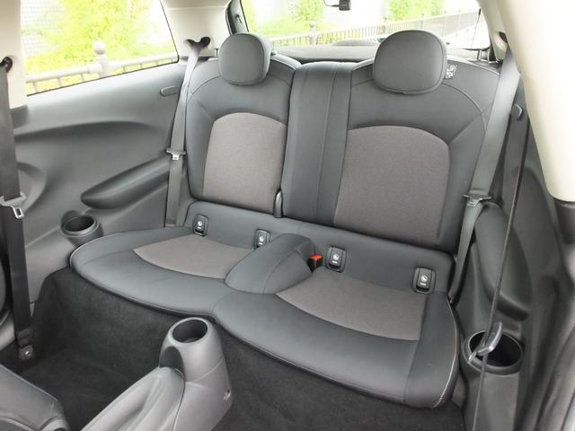 ＭＩＮＩ クーパー　ＫＥＮＷＯＯＤ製前後ドラレコ・ユニオンジャックサイドミラーカバー・ホワイトルーフ・純正１５インチアルミホイール・ロングアンテナ・メッキトランクリッド・ヘッドライトコーティング済み・ＥＴＣ（67枚目）