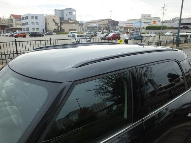 ＭＩＮＩ クーパーＳ　クロスオーバー　ＪＣＷ仕様・６ＭＴ・ＪＣＷフルエアロ・ＪＣＷ１８インチアルミホイール・メッキ部ブラックアウトカスタム・インナーブラックヘッドライト・ブルーステッチシート・可倒式アームレスト・ショートアンテナ・ＥＴＣ（18枚目）