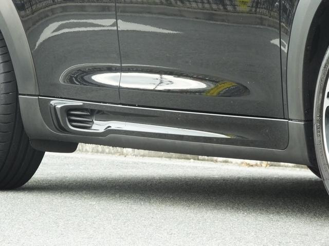 ＭＩＮＩ クーパーＳ　クロスオーバー　ＪＣＷ仕様・６ＭＴ・ＪＣＷフルエアロ・ＪＣＷ１８インチアルミホイール・メッキ部ブラックアウトカスタム・インナーブラックヘッドライト・ブルーステッチシート・可倒式アームレスト・ショートアンテナ・ＥＴＣ（30枚目）