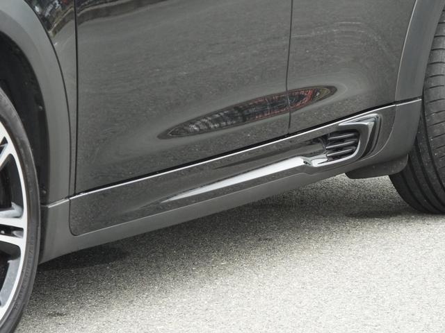 ＭＩＮＩ クーパーＳ　クロスオーバー　ＪＣＷ仕様・６ＭＴ・ＪＣＷフルエアロ・ＪＣＷ１８インチアルミホイール・メッキ部ブラックアウトカスタム・インナーブラックヘッドライト・ブルーステッチシート・可倒式アームレスト・ショートアンテナ・ＥＴＣ（39枚目）