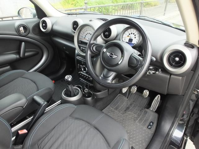 ＭＩＮＩ クーパーＳ　クロスオーバー　ＪＣＷ仕様・６ＭＴ・ＪＣＷフルエアロ・ＪＣＷ１８インチアルミホイール・メッキ部ブラックアウトカスタム・インナーブラックヘッドライト・ブルーステッチシート・可倒式アームレスト・ショートアンテナ・ＥＴＣ（48枚目）
