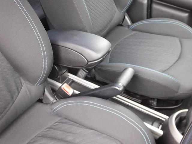 ＭＩＮＩ クーパーＳ　クロスオーバー　ＪＣＷ仕様・６ＭＴ・ＪＣＷフルエアロ・ＪＣＷ１８インチアルミホイール・メッキ部ブラックアウトカスタム・インナーブラックヘッドライト・ブルーステッチシート・可倒式アームレスト・ショートアンテナ・ＥＴＣ（53枚目）